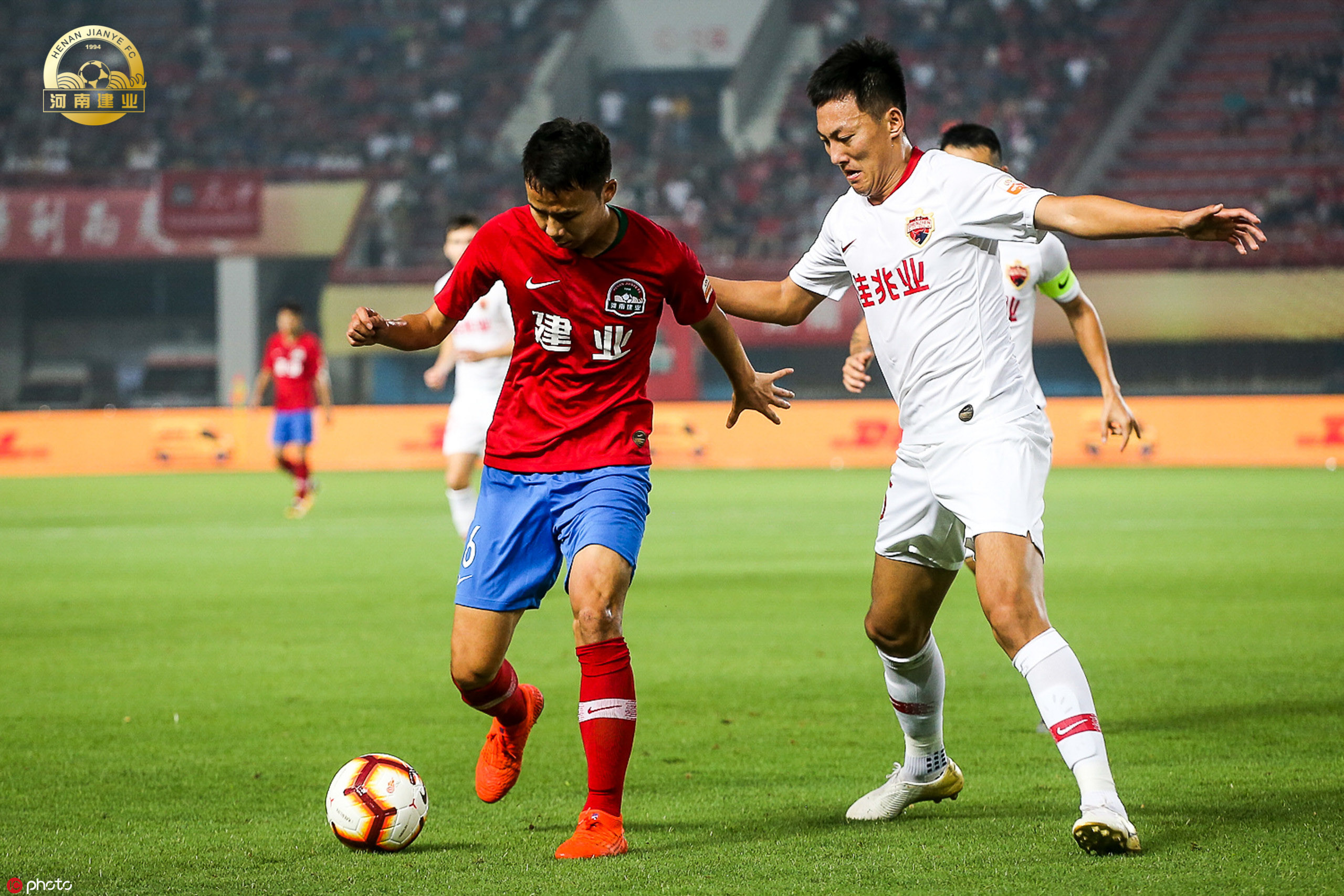 深圳佳兆业主场力克河南建业，赢得平稳的简单介绍