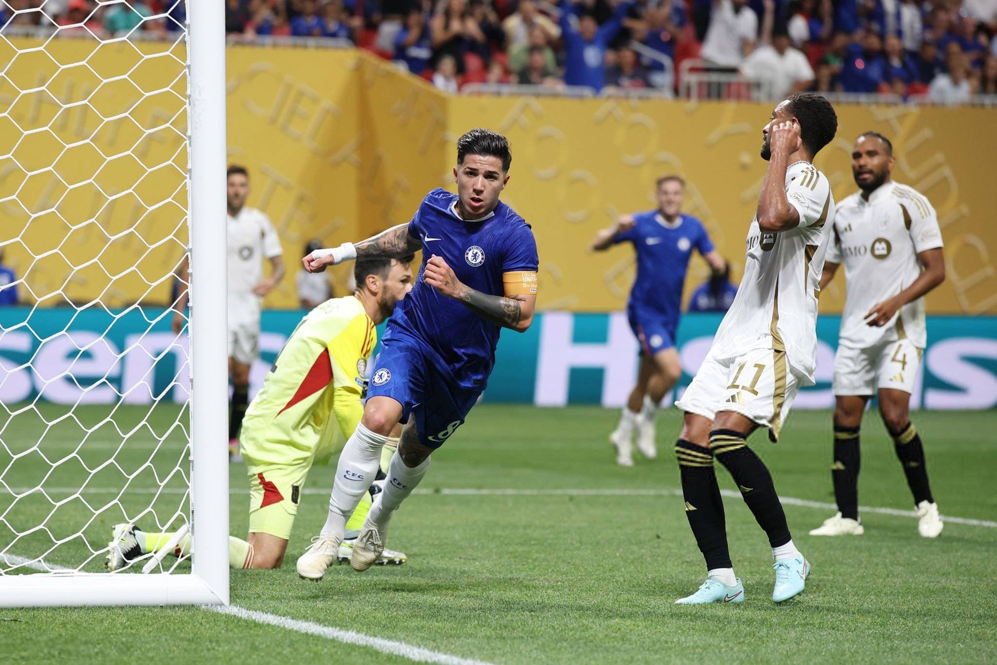 切尔西新援因伤无缘首秀，槽点众多