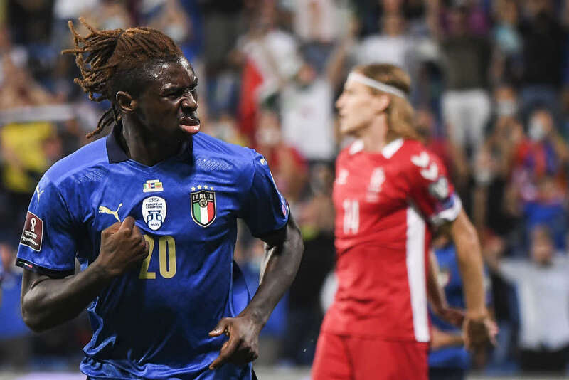 关于荷兰国家队客场战胜爱沙尼亚，小组头名实现晋级的信息